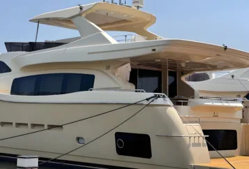 A luxury boat's window covered with premium tints. high heat rejection and full privacy.